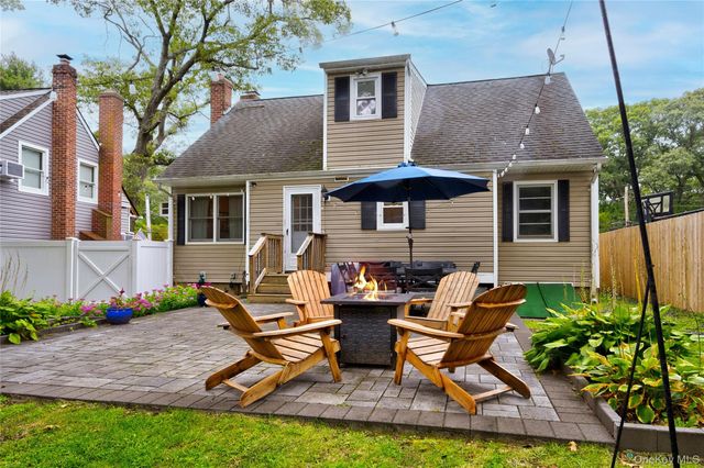 31 Circle Drive, East Northport, NY 11731