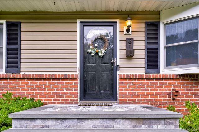 31 Circle Drive, East Northport, NY 11731