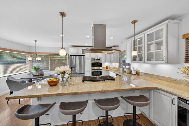 26 Sevilla Drive, Los Altos, CA 94022