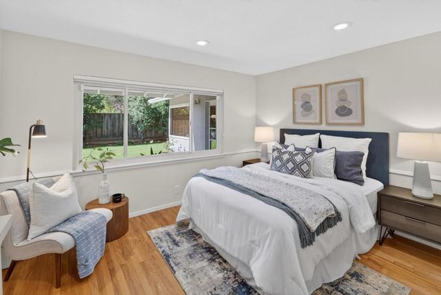 26 Sevilla Drive, Los Altos, CA 94022
