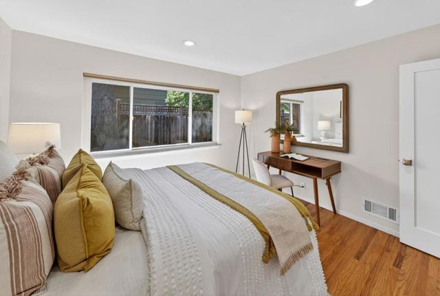 26 Sevilla Drive, Los Altos, CA 94022