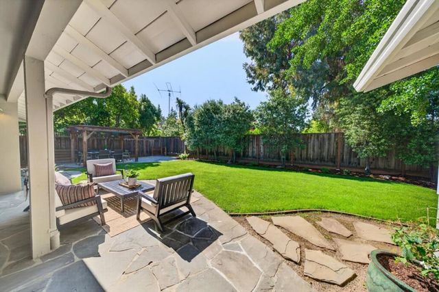 26 Sevilla Drive, Los Altos, CA 94022