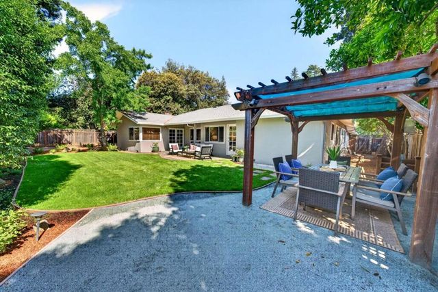 26 Sevilla Drive, Los Altos, CA 94022