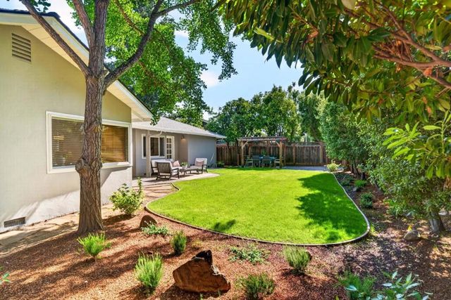 26 Sevilla Drive, Los Altos, CA 94022