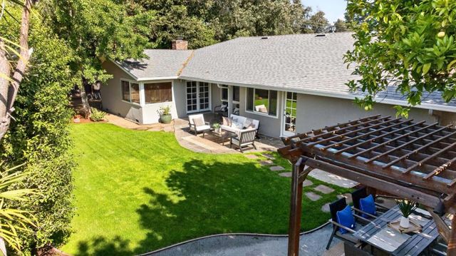 26 Sevilla Drive, Los Altos, CA 94022