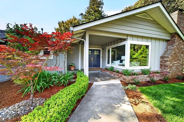 26 Sevilla Drive, Los Altos, CA 94022