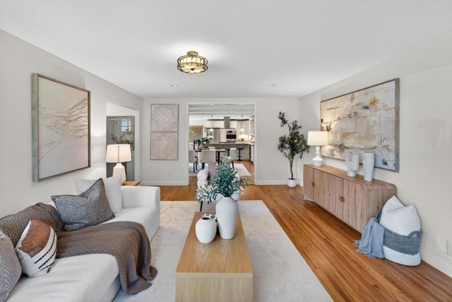 26 Sevilla Drive, Los Altos, CA 94022