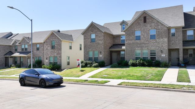 441 Milverton Drive, Fort Worth, TX 76036
