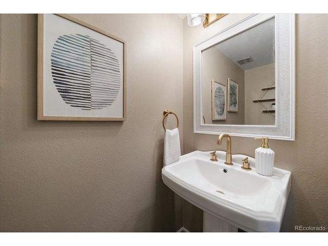 9357 W Iowa Ave, Lakewood, CO 80232