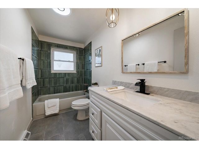 9357 W Iowa Ave, Lakewood, CO 80232