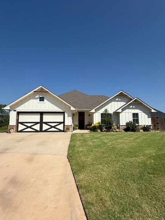 1104 Adeline Drive, Shawnee, OK 74804
