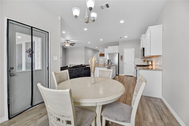 1346 Regents Park Lane, Corpus Christi, TX 78415