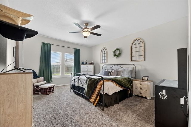 1346 Regents Park Lane, Corpus Christi, TX 78415