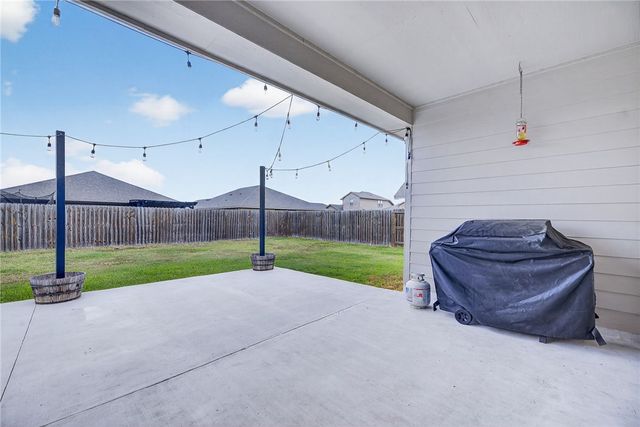 1346 Regents Park Lane, Corpus Christi, TX 78415