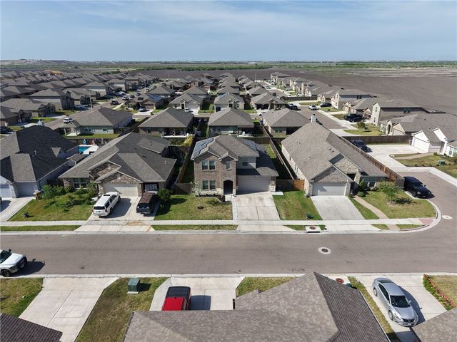 1346 Regents Park Lane, Corpus Christi, TX 78415