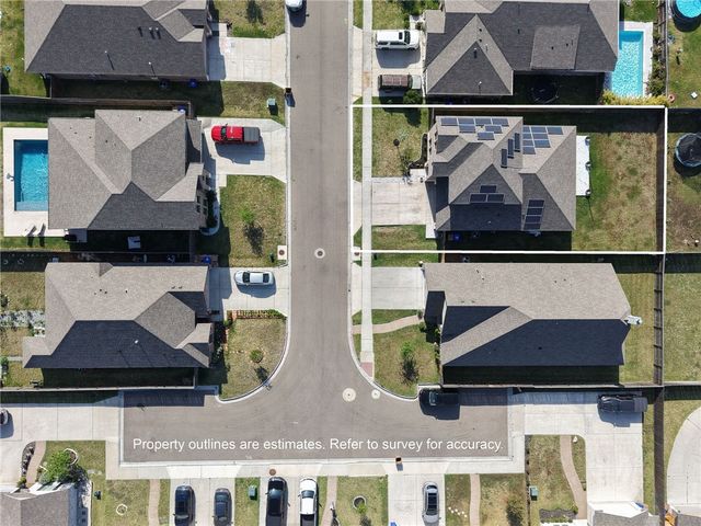 1346 Regents Park Lane, Corpus Christi, TX 78415