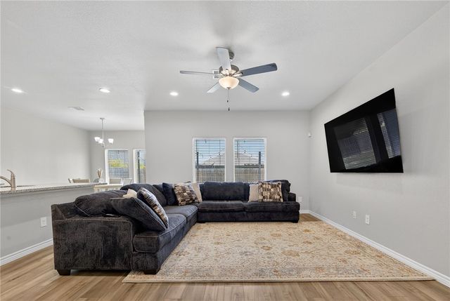 1346 Regents Park Lane, Corpus Christi, TX 78415