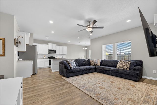 1346 Regents Park Lane, Corpus Christi, TX 78415