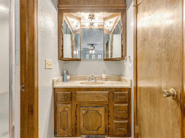 1245 Sue Lane, Choctaw, OK 73020