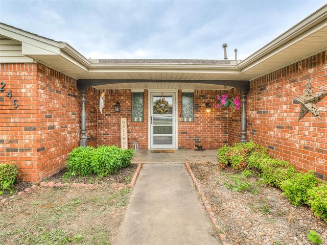 1245 Sue Lane, Choctaw, OK 73020