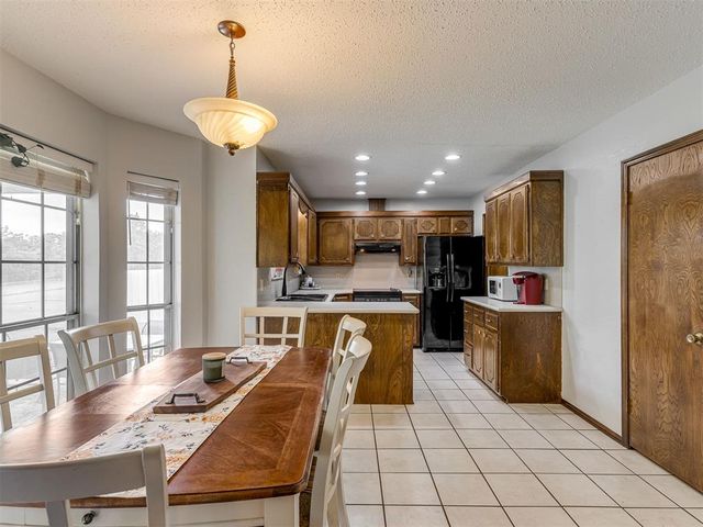 1245 Sue Lane, Choctaw, OK 73020