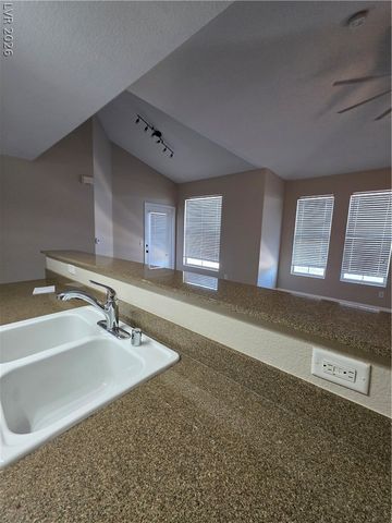 10001 Peace Way 2235, Las Vegas, NV 89147