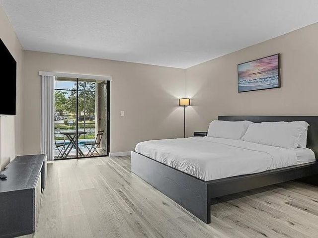 9370 SW 1st Street 106, Plantation, FL 33324