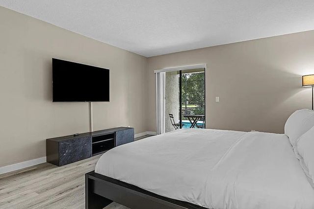 9370 SW 1st Street 106, Plantation, FL 33324