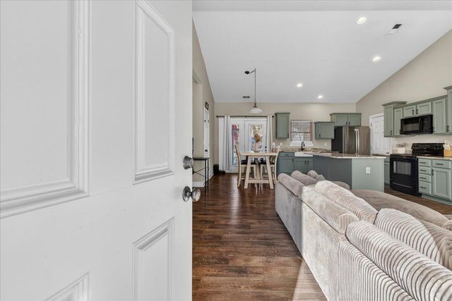 124 Lodestone Court, Moncks Corner, SC 29461