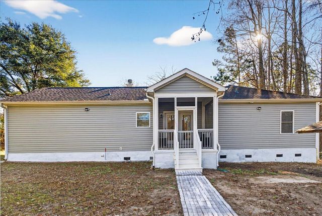 124 Lodestone Court, Moncks Corner, SC 29461