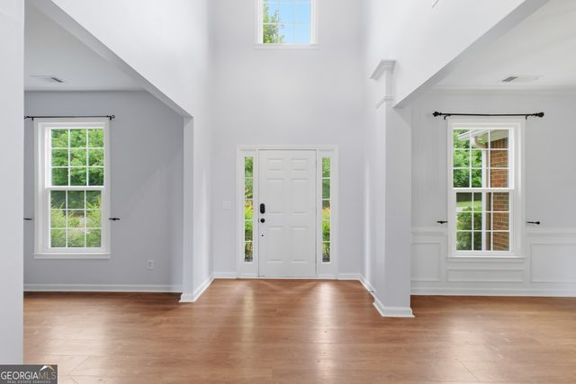 1060 Forest Creek Drive, Canton, GA 30115