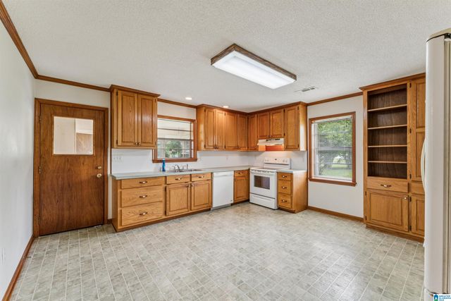 1800 COUNTY ROAD 28, Clanton, AL 35046