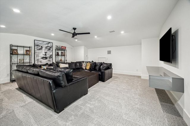 4002 Meadow Lake Lane, Houston, TX 77027