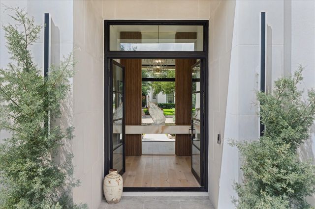 4002 Meadow Lake Lane, Houston, TX 77027