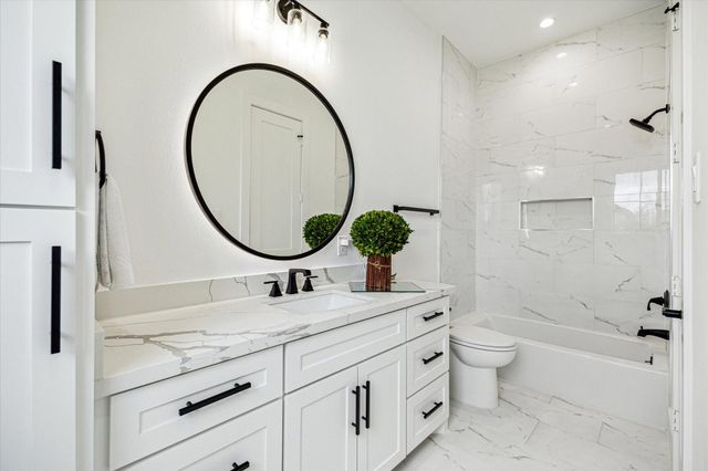 4002 Meadow Lake Lane, Houston, TX 77027