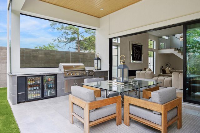 4002 Meadow Lake Lane, Houston, TX 77027