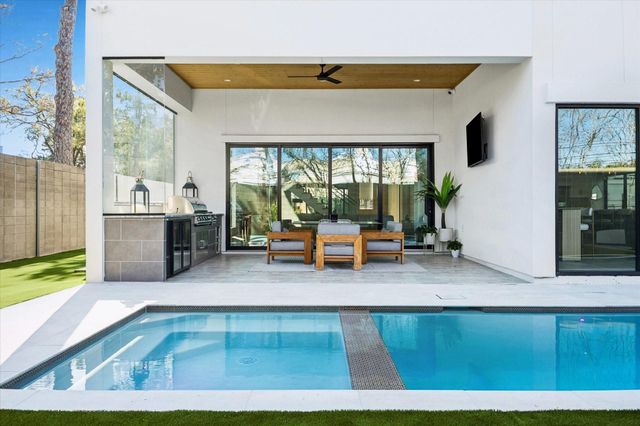 4002 Meadow Lake Lane, Houston, TX 77027