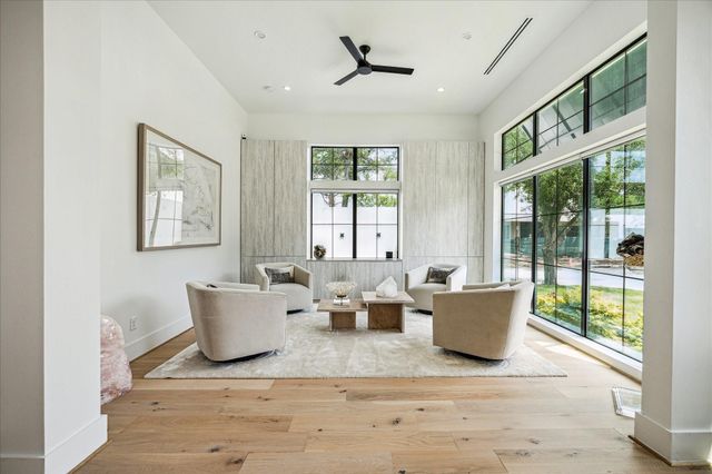 4002 Meadow Lake Lane, Houston, TX 77027