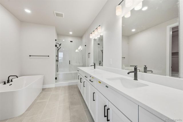 1675 Sundown Run Drive, Windsor, CO 80550