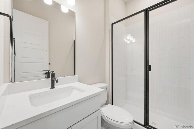 1675 Sundown Run Drive, Windsor, CO 80550