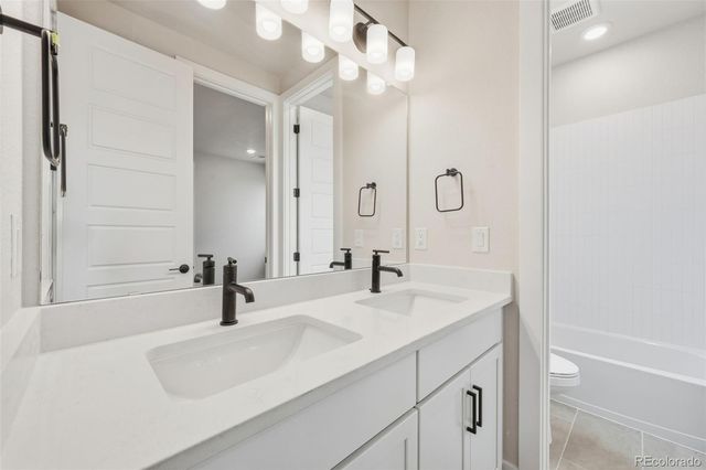 1675 Sundown Run Drive, Windsor, CO 80550