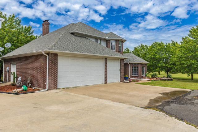 399 County Road 4101, Greenville, TX 75401