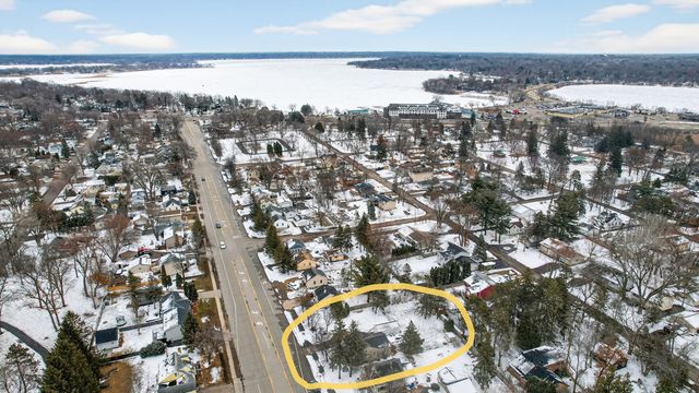 1848 Highway 96 E, White Bear Lake, MN 55110