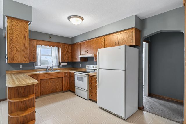 1848 Highway 96 E, White Bear Lake, MN 55110