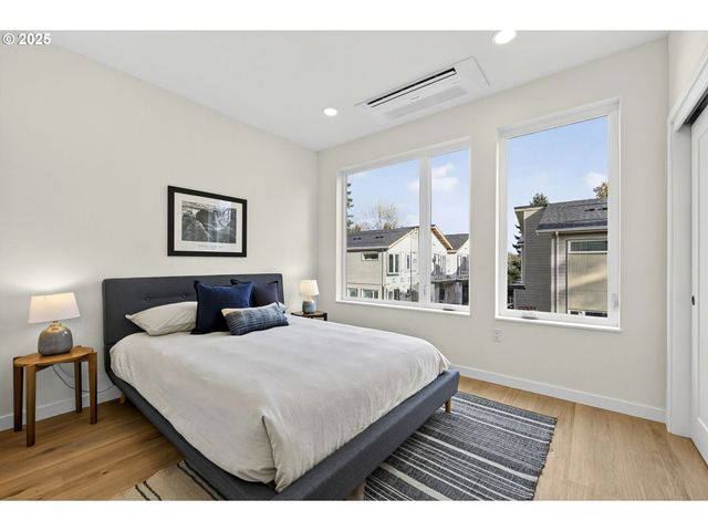 7224 Ne Going St, Portland, OR 97218