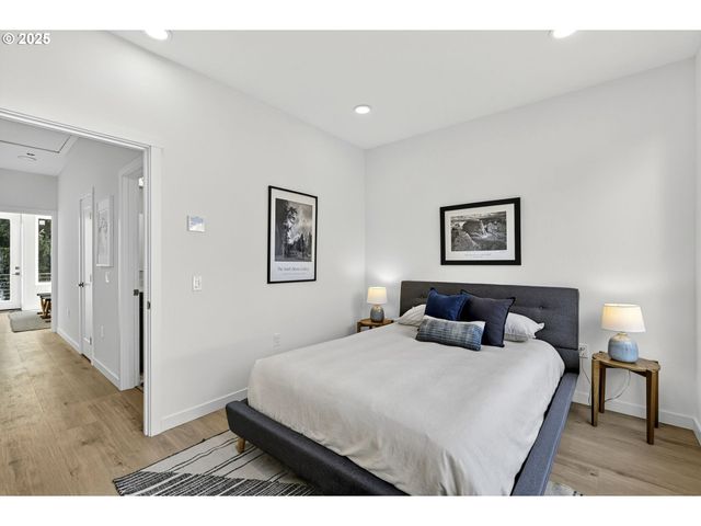 7224 Ne Going St, Portland, OR 97218