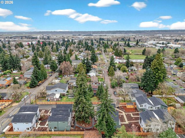 7224 Ne Going St, Portland, OR 97218