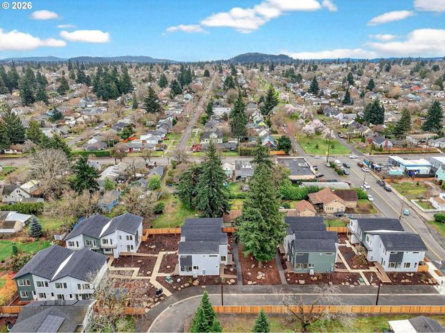 7224 Ne Going St, Portland, OR 97218