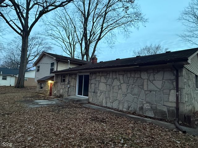 7045 Buick Drive, Indianapolis, IN 46214