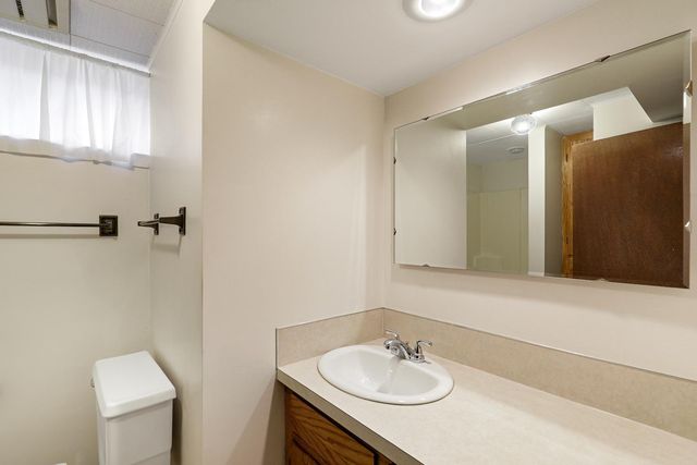 7042 Ewing Avenue N, Brooklyn Center, MN 55429